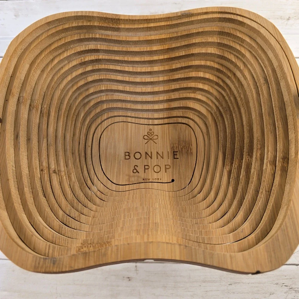 Bonnie & Pop Bamboo Apple Fruit Basket Collapsible Wood Trivet Cutting Board